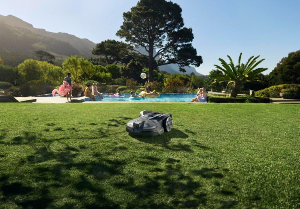 robot cortacesped para jardines grandes