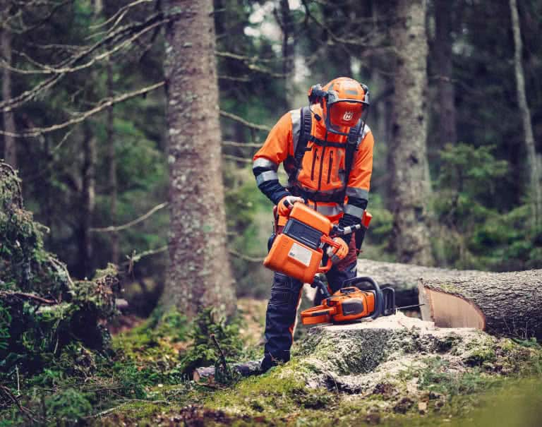 Descubre qué gasolina lleva tu motosierra con Husqvarna